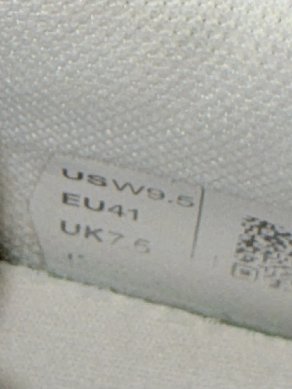 On Running The Roger Women White Tennis Shoes